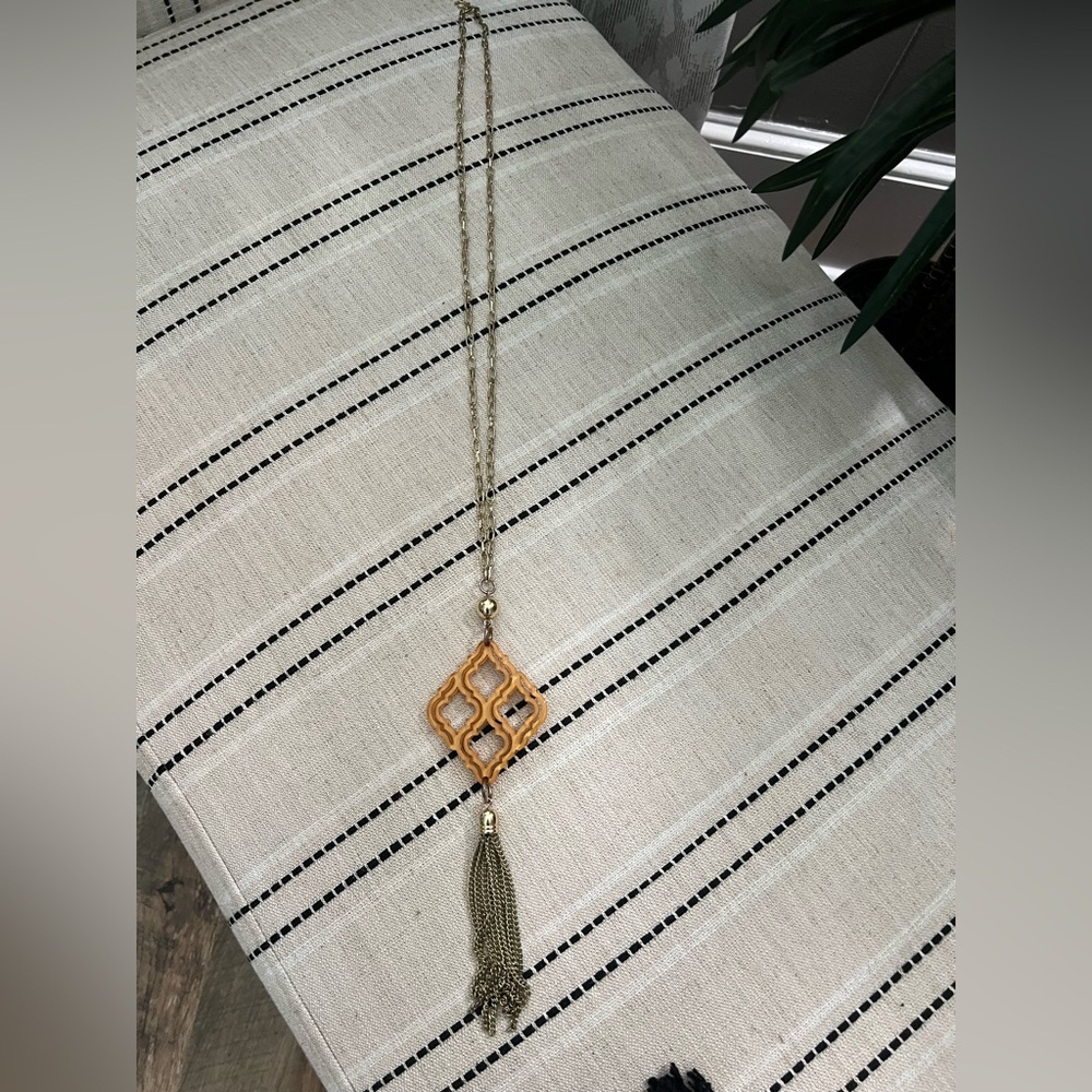 Zenzii Resin Mustard/Gold Geometric Pendant Necklace